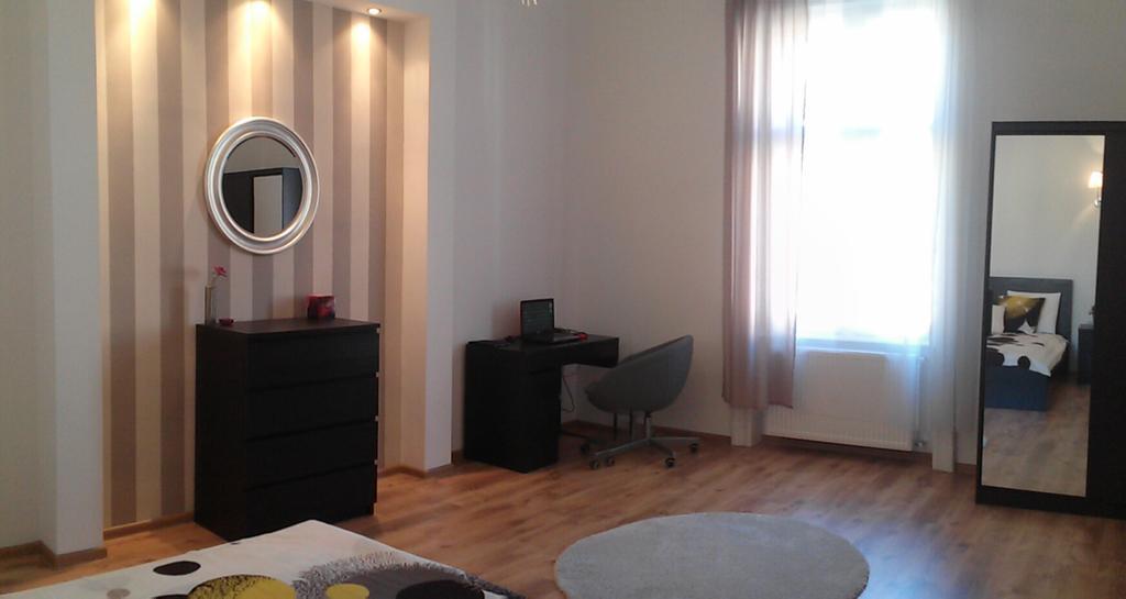 Downtown Rising Sun 104 Sq.M Budapeste Exterior foto
